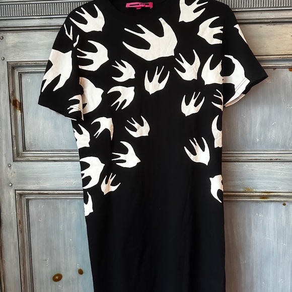 McQ Alexander McQueen Swallow Black T shirt Minin Dress Size S - Picture 2 of 7